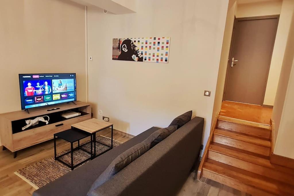 Le 56 Faubourg - Proche Centre - Parking Gratuit Lejlighed Beaune  Eksteriør billede